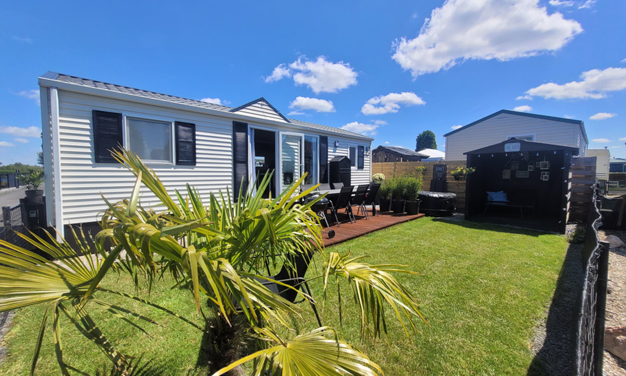 Chalet Sea-renity Lakeside