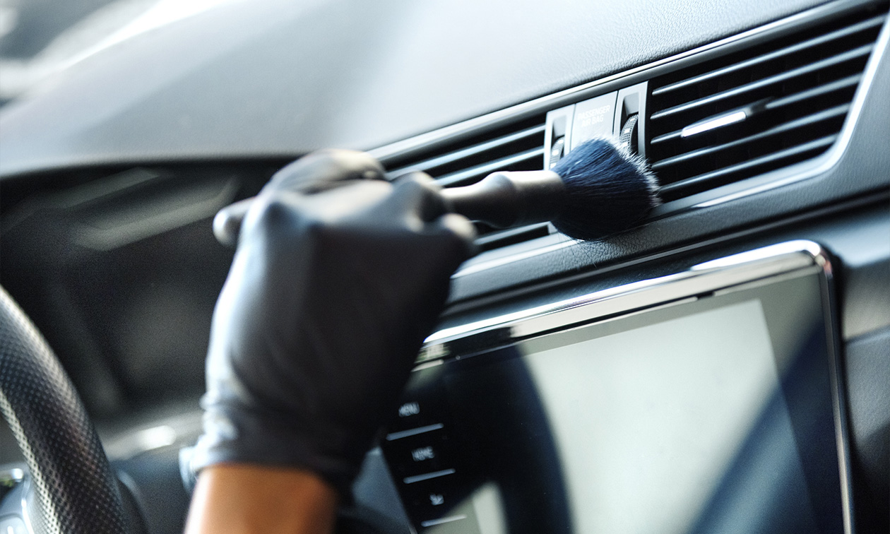 Denny's Auto Detaling