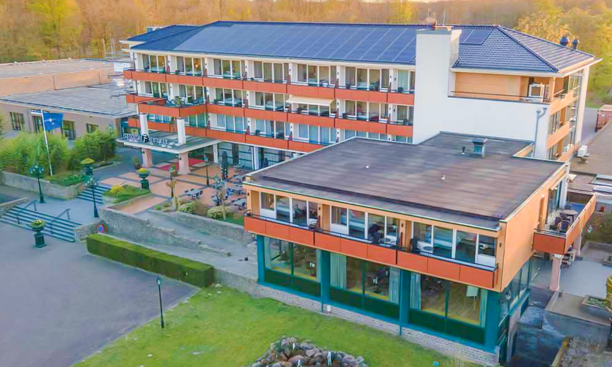 Fletcher Familiehotel De Hunzebergen