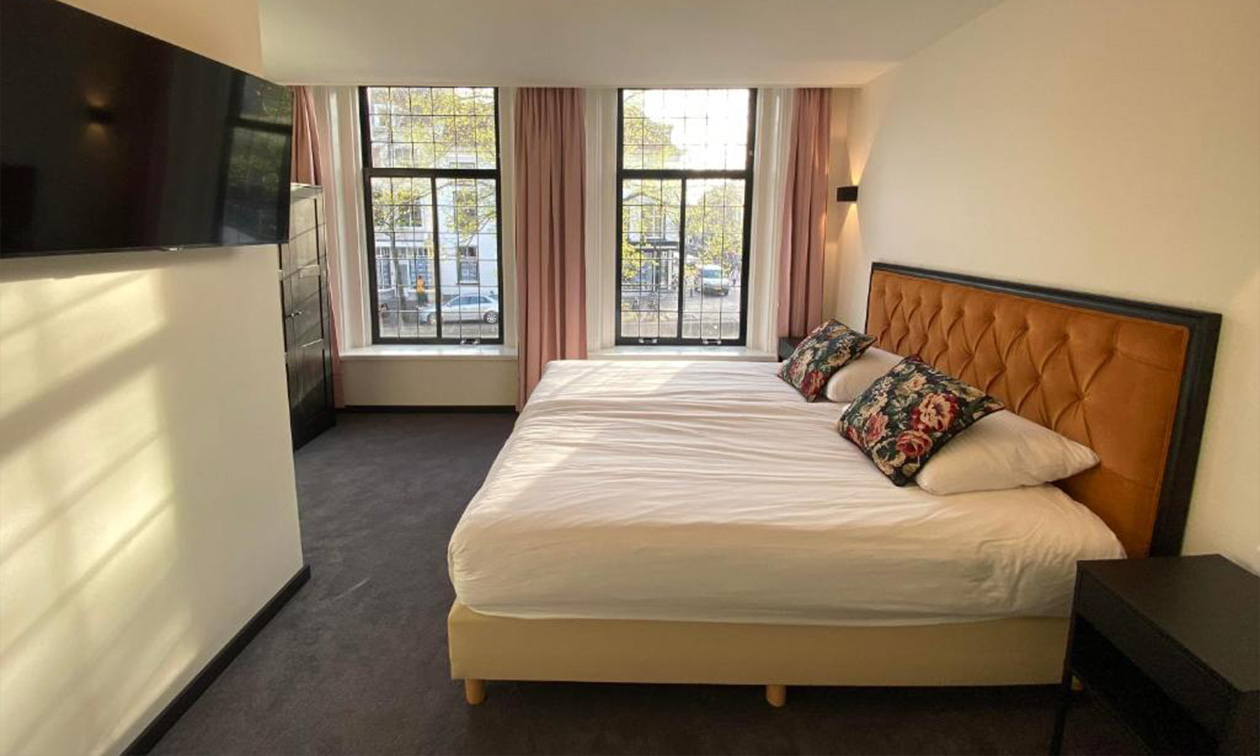 Hotel La Noire - Delft City Centre