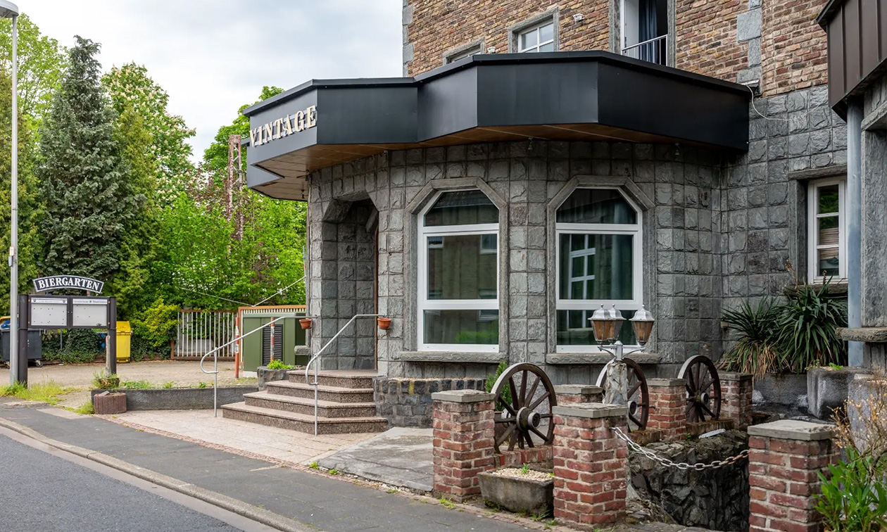Vintage Hotel