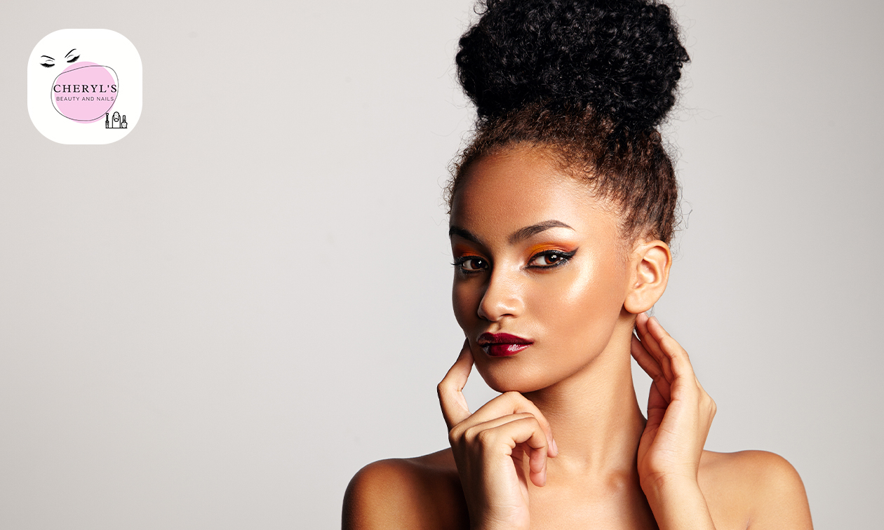 Wimper- of wenkbrauwbehandeling naar keuze