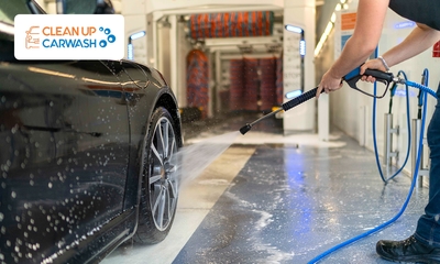 Umfangreiche Autowäsche bei Clean Up Carwash Kerkrade