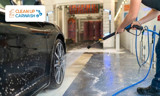 Umfangreiche Autowäsche bei Clean Up Carwash Kerkrade