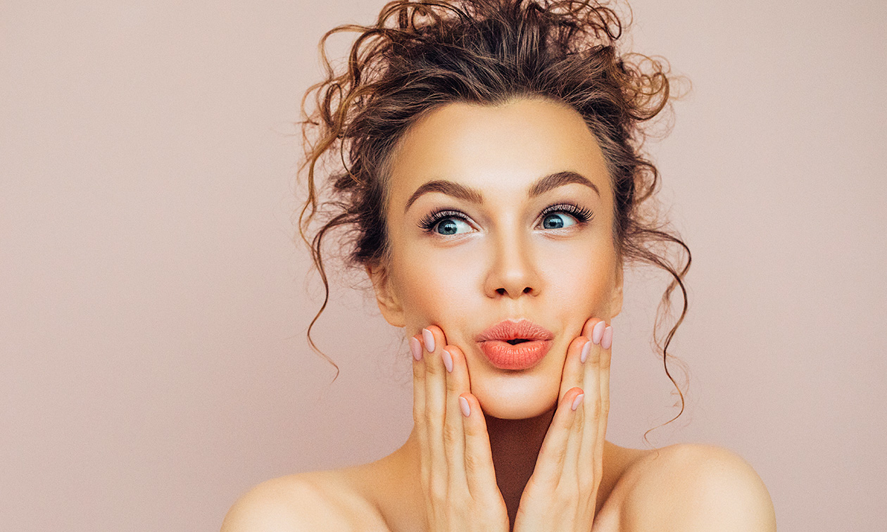 Wimper-, wenkbrauw- of gezichtsbehandeling naar keuze (60 of 90 min)