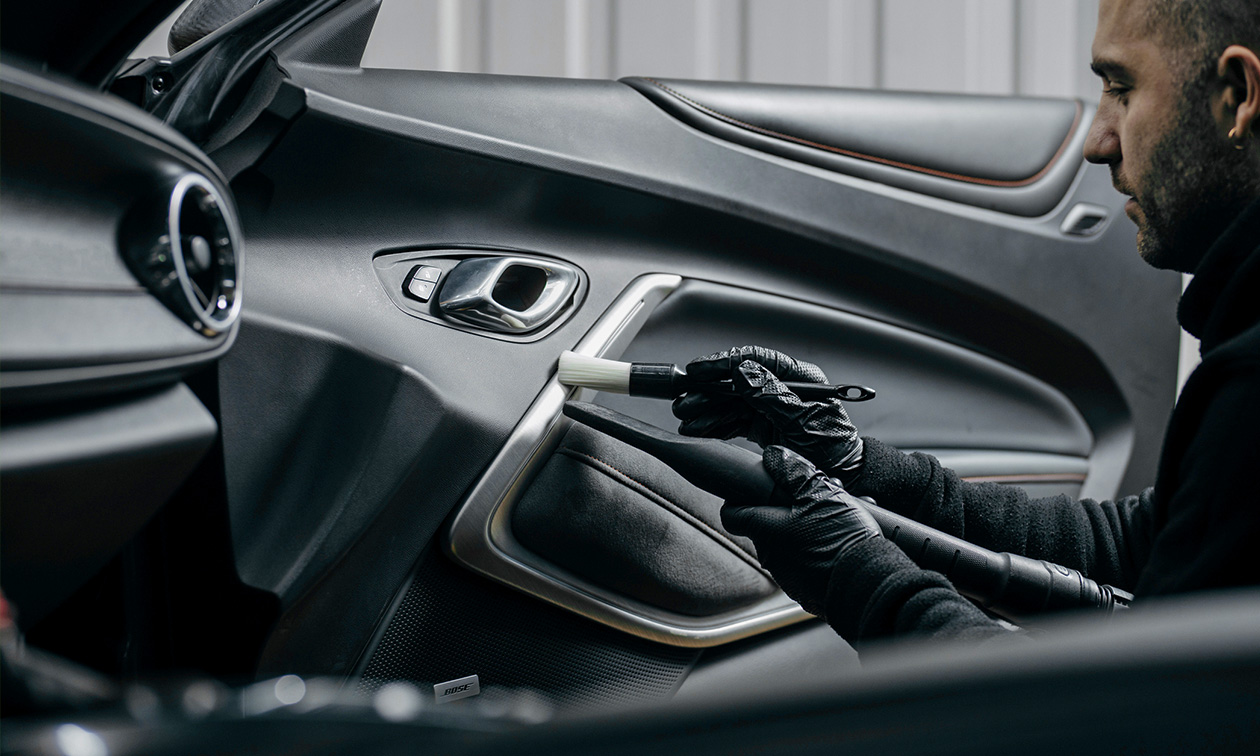 Premium Innenraumaufbereitung + opt. inkl. Smart Repair Paket oder Lackpflege