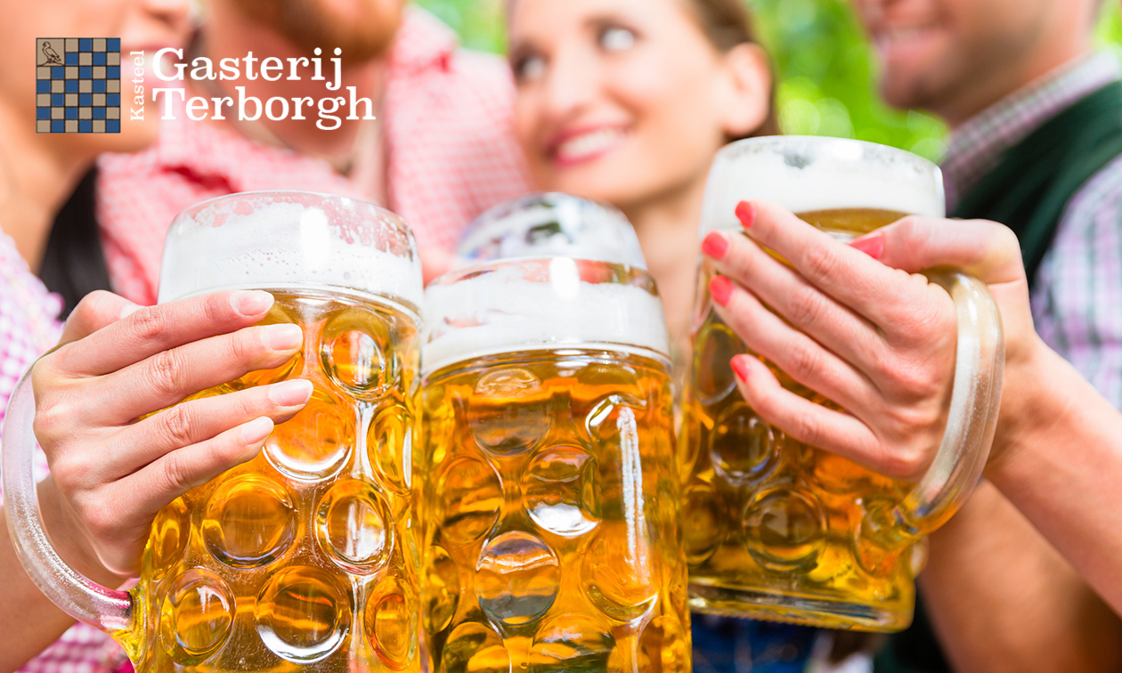 Entree Sonntagsfeste + 1 liter bier + braadworst