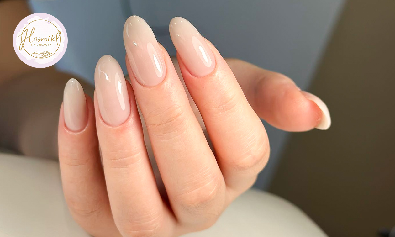 Manicurebehandeling incl. BIAB + evt. gellak of pedicurebehandeling + gellak