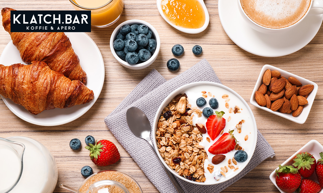 Luxe ontbijt + glas cava bij Klatch.bar in hartje Hasselt