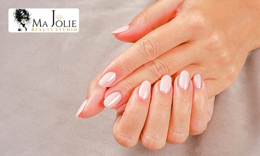 Maniküre + Shellac (45 bis 60 Minuten)