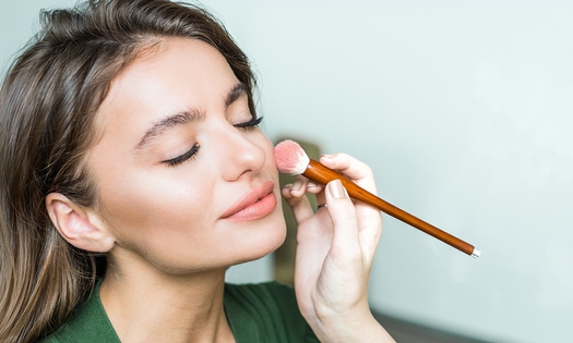 Schminkworkshop (ca. 2 bis 2,5 Std.) oder Make-up Party zum Junggesellenabschied (bis 8 Pers.)