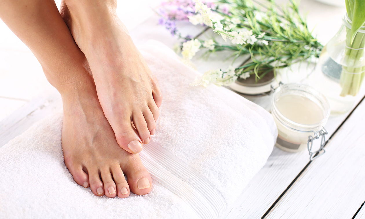 Pediküre (45 Min.) + opt. Fußreflexzonenmassage (15 Min.)