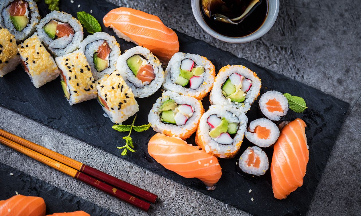 Sushi-Box nach Wahl zum Abholen (44 oder 70 Stück)