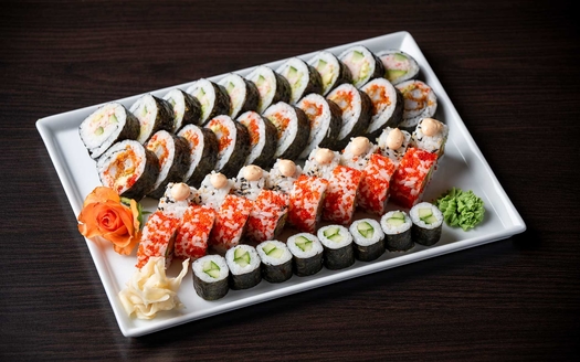 Stor sushimenu til 2