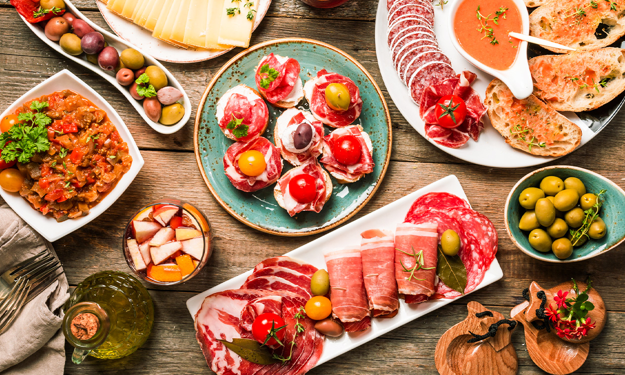 2 oder 3 Tapas nach Wahl + Brot mit Aioli in der Kölner Südstadt