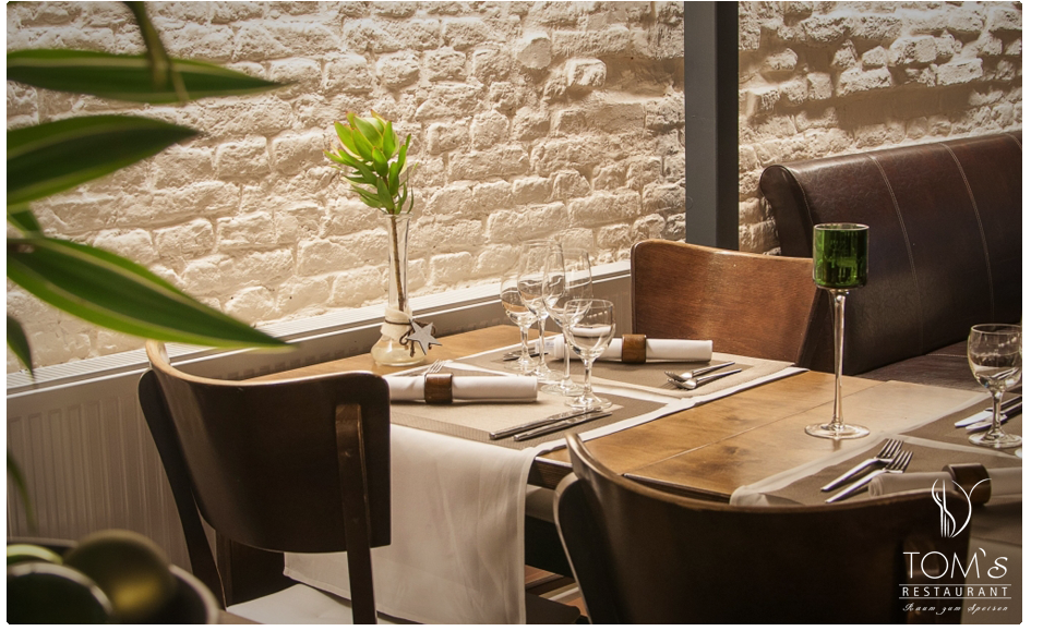 Tom's  Restaurant